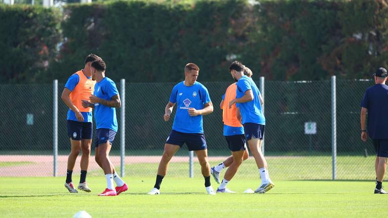 preseason-2025-2026-zingonia-1° allenamento-gruppo-pasalic-gofrey