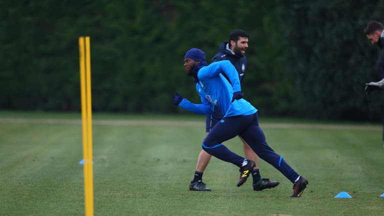 training-UCL League Phase MD7 Training-0250