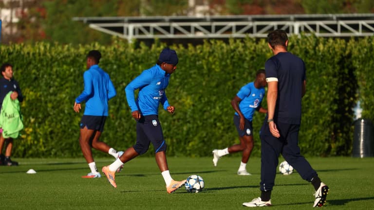 lookman ademola-UCL League Phase MD2 Training0308