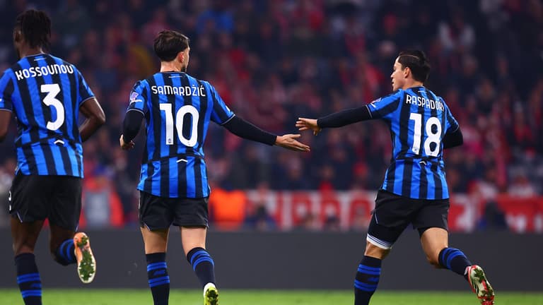 saluto ai tifosi raspadori giacomo-UCL R16 2nd leg Bayern Munchen-Atalanta-1060