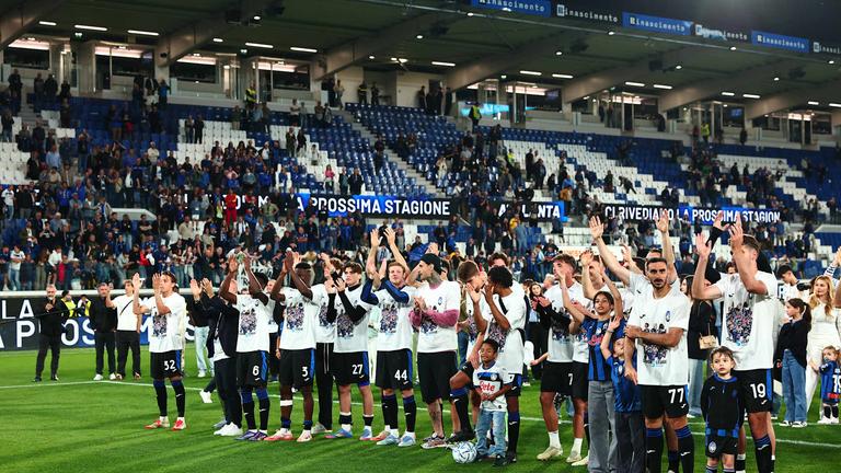 festa_fine_gara-Serie A Enilive 2024-25 giornata 38 Atalanta-Parma_0121