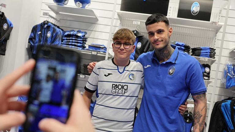 Gianluca Scamacca Meet&Greet presso Atalanta Store Bergamo Centro-0031