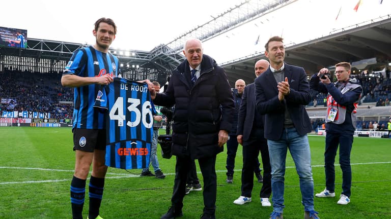 Celebrazione Marten De Roon-Serie A Enilive 25-26 Atalanta-Verona2417