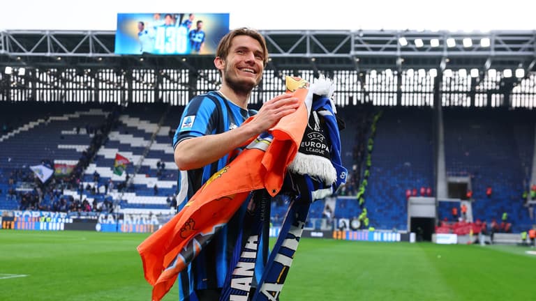 Celebrazione Marten De Roon-Serie A Enilive 25-26 Atalanta-Verona2439