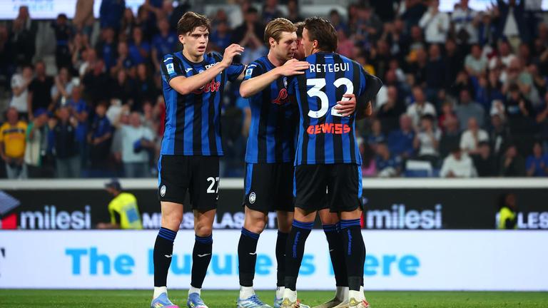 dopogol maldini con retegui brescianini e palestra-Serie A Enilive 2024-25 giornata 38 Atalanta-Parma_0026