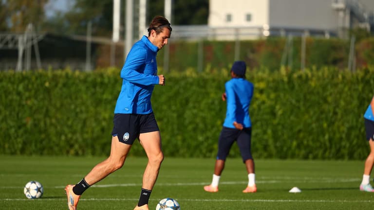 de roon marten-UCL League Phase MD2 Training0307