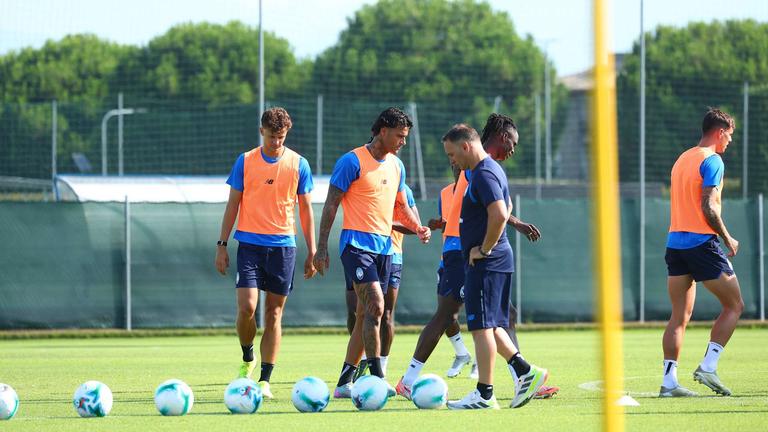 preseason-2025-2026-zingonia-1° allenamento-gruppo