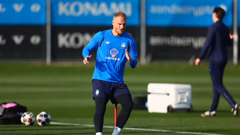 TRAINING-UCL R16  Training-0424