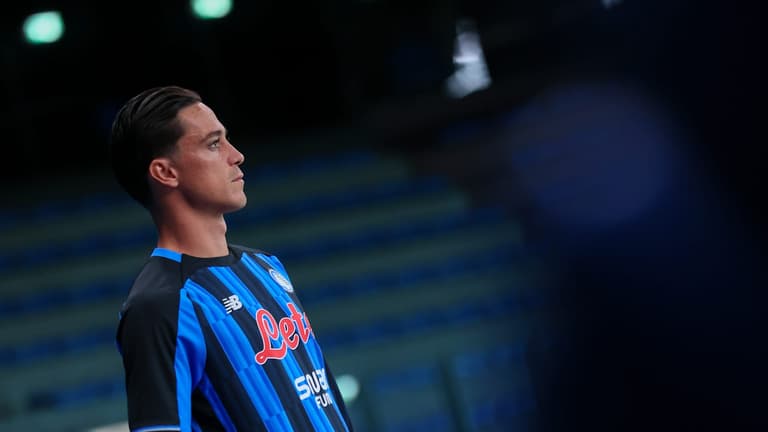 Backstage kit-shooting 2026-2027-Giacomo Raspadori-2