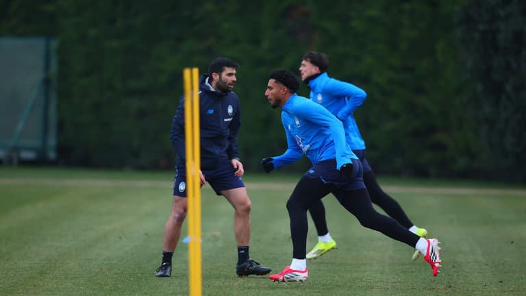 training-UCL League Phase MD7 Training-0249