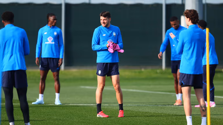 TRAINING-UCL R16  Training-0376