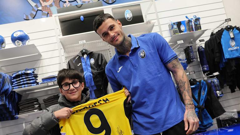 Gianluca Scamacca Meet&Greet presso Atalanta Store Bergamo Centro-0005