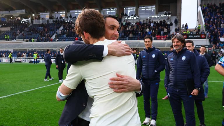 Celebrazione Marten De Roon-Serie A Enilive 25-26 Atalanta-Verona2422