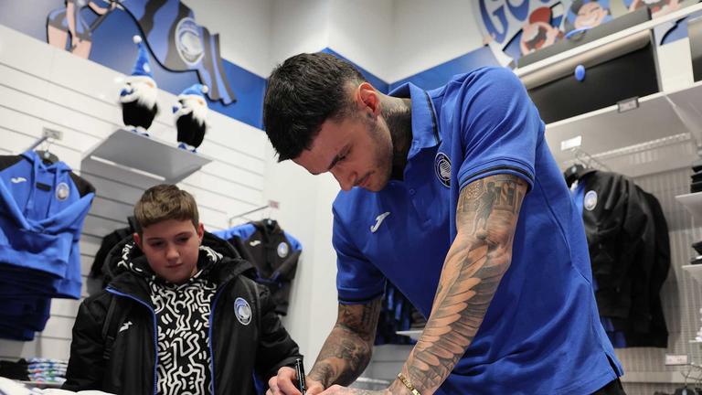 Gianluca Scamacca Meet&Greet presso Atalanta Store Bergamo Centro-0050