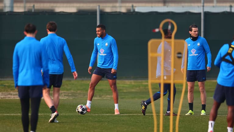 hien isak-UCL KO Play-offs Training-0308