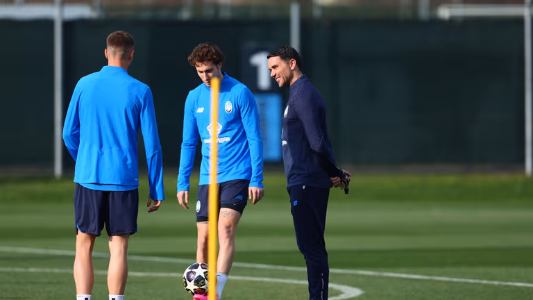 TRAINING-UCL R16  Training-0370