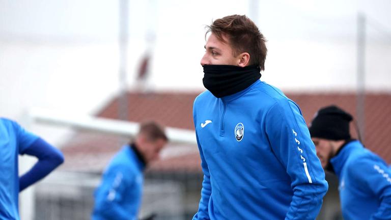 retegui-during UCL MD5 Young Boys - Atalanta training-0010