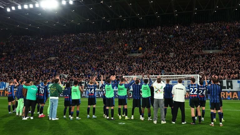 festa a fine partita-Serie A Enilive 2024-25 giornata 36 Atalanta-Roma_0186