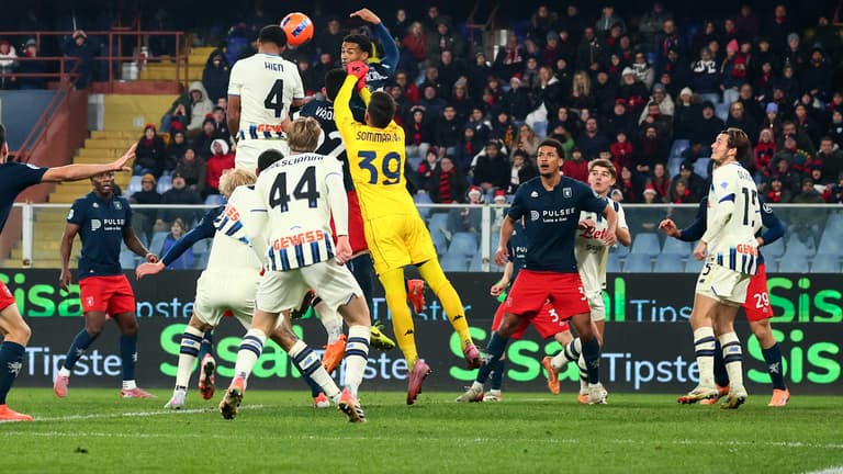 gol hien isac-Serie A Enilive 25-26 Genoa-Atalanta-0322