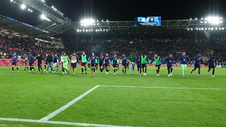 festa a fine partita-Serie A Enilive 2024-25 giornata 36 Atalanta-Roma_0179