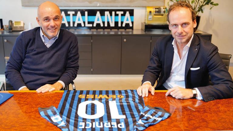 Luca Percassi e Andrea Pernice alla firma del rinnovo della partnership