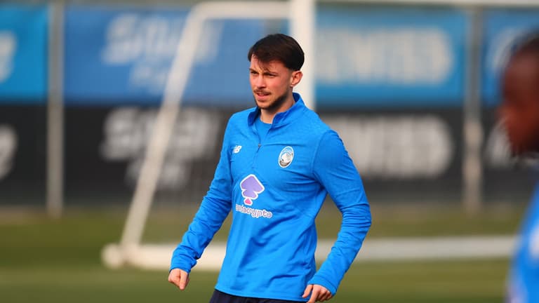 samardzic lazar-UCL KO Play-offs Training-0326