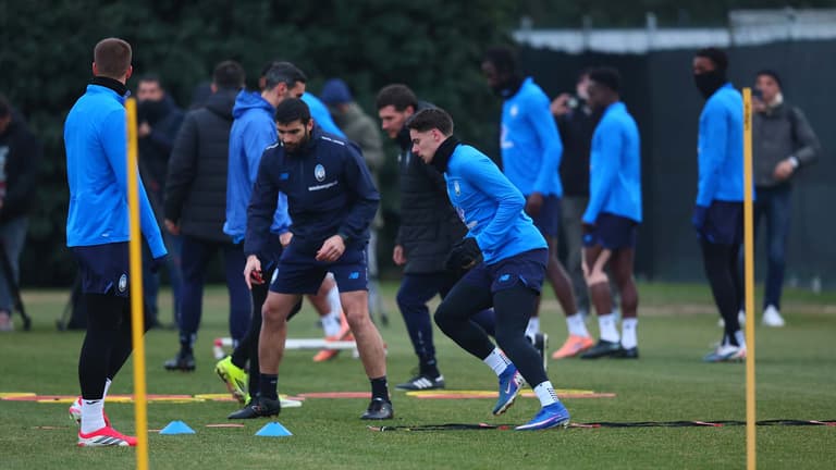 training-UCL League Phase MD7 Training-0236