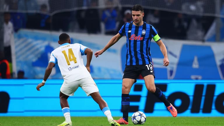 djimsiti berat-UCL League Phase MD4 OM vs Atalanta-0449