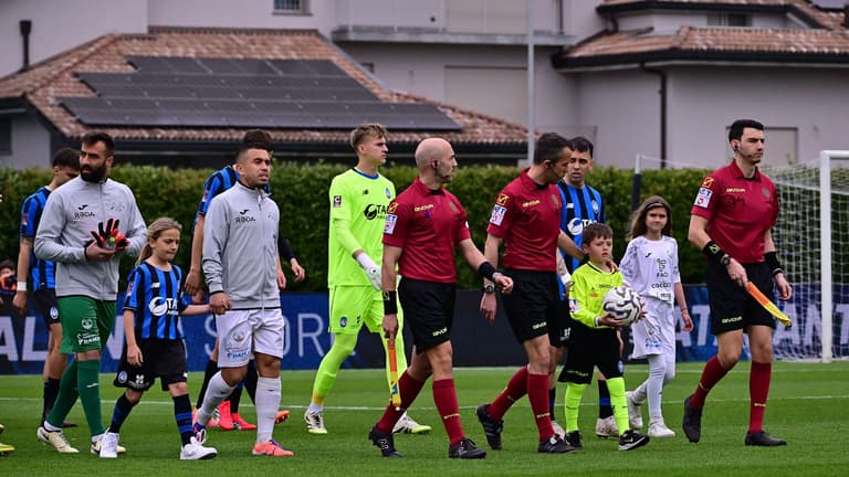 Ingresso squadre - Atalanta U23 - Monopoli 12-04-2026 054