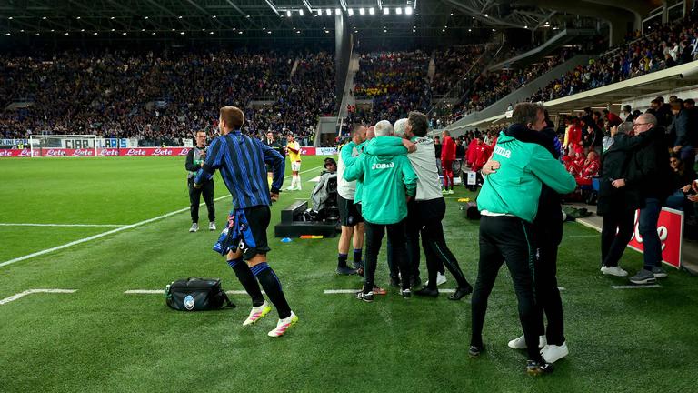 festa a fine partita-Serie A Enilive 2024-25 giornata 36 Atalanta-Roma_0148