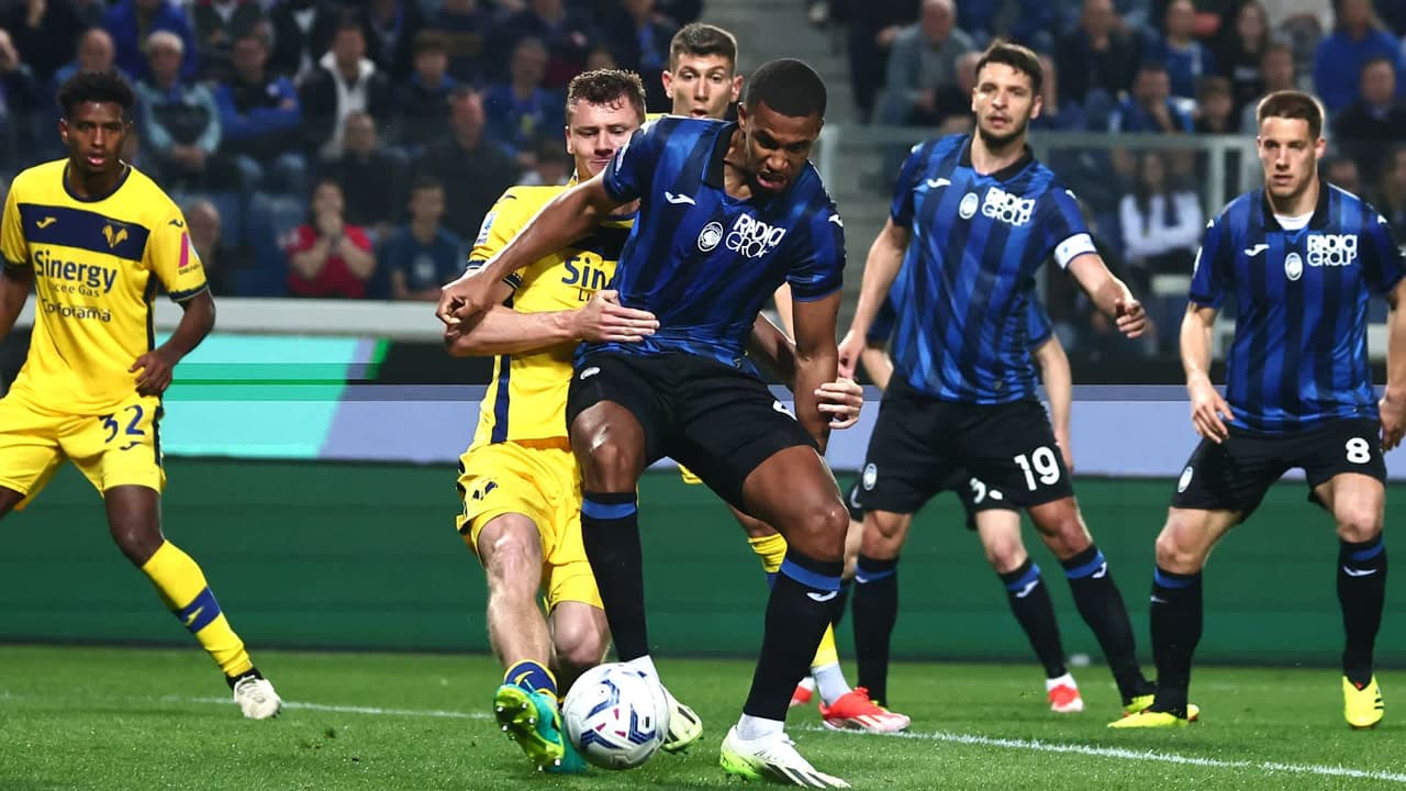 Al Gewiss Stadium finisce 2-2 con l’Hellas Verona