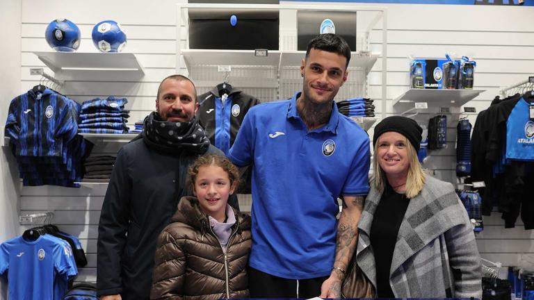 Gianluca Scamacca Meet&Greet presso Atalanta Store Bergamo Centro-0038