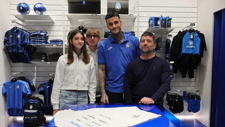 Gianluca Scamacca Meet&Greet presso Atalanta Store Bergamo Centro-0065