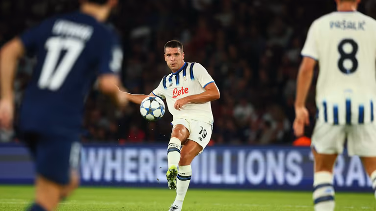 UEFA Champions League Phase Paris Saint-Germain - Atalanta djimsiti berat_0023