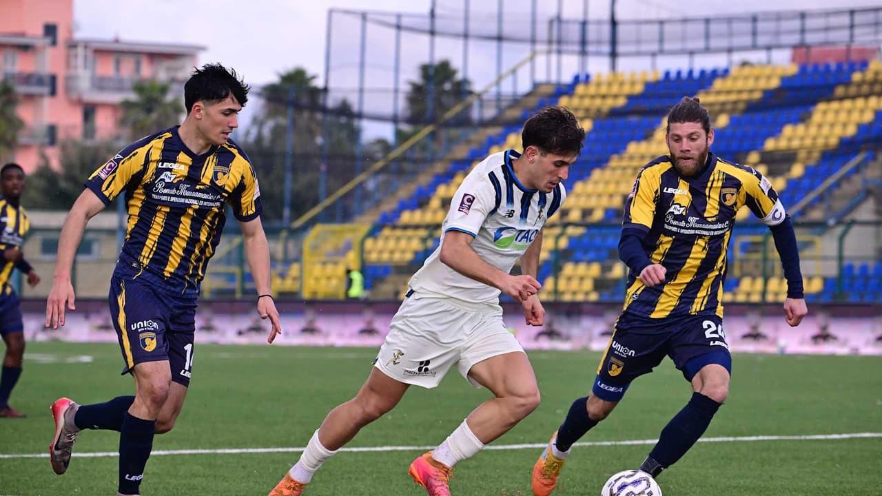 Gli highlights di Giugliano-Atalanta U23 3-1 | 32ª Serie C Sky Wifi 2025/26