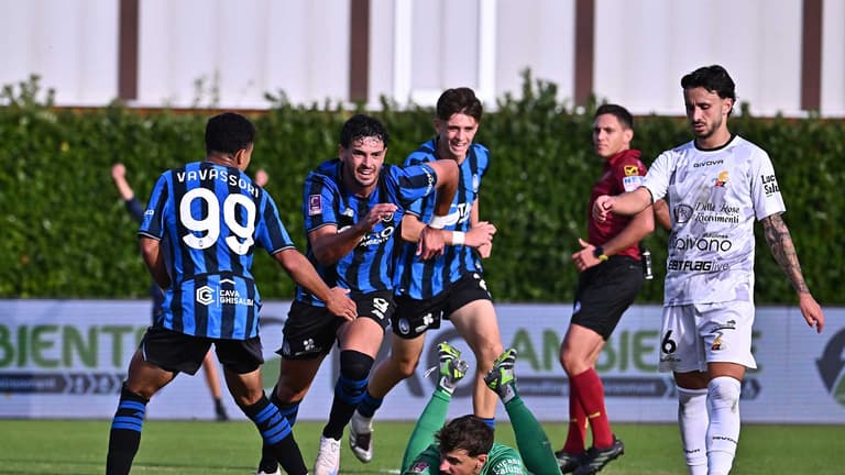 Misitano Giulio goal 5-2 esultanza - Atalanta U23 - AZ Picerno 24-10-2025 187
