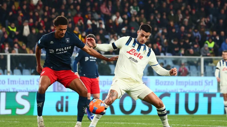 scamacca gianluca-Serie A Enilive 25-26 Genoa-Atalanta-0305