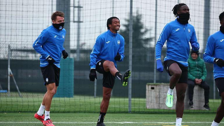 cuadrado-during UCL MD5 Young Boys - Atalanta training-0013
