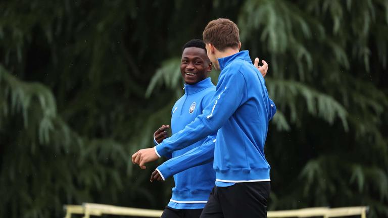 sulemana-during MD-1 UCL training  Atalanta vs Arsenal_0008