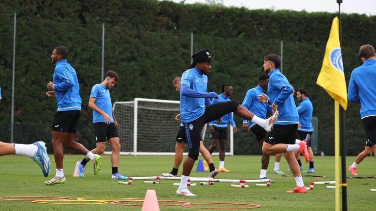 lookman ademola-during MD-1 UCL training  Atalanta vs Arsenal_0016