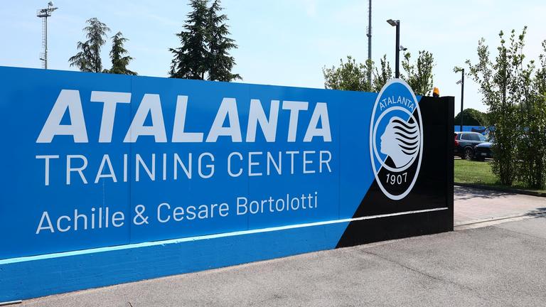 Il Centro Sportivo Bortolotti - dettaglio dell'ingresso 2