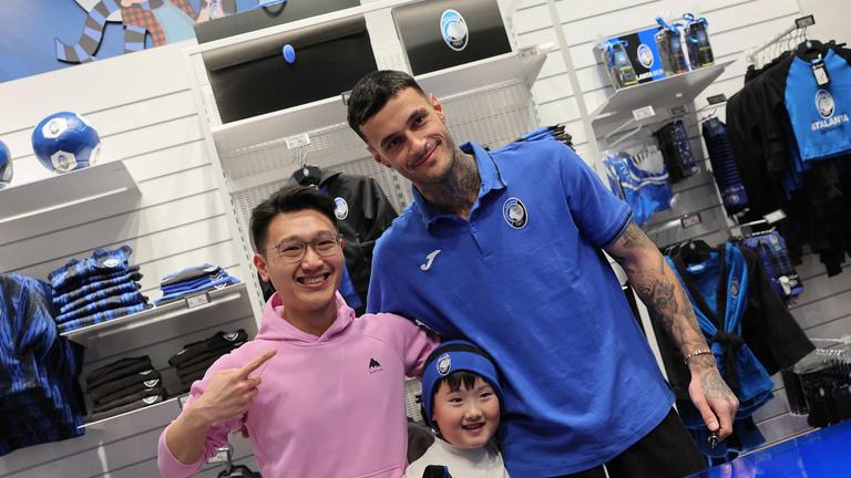Gianluca Scamacca Meet&Greet presso Atalanta Store Bergamo Centro-0033