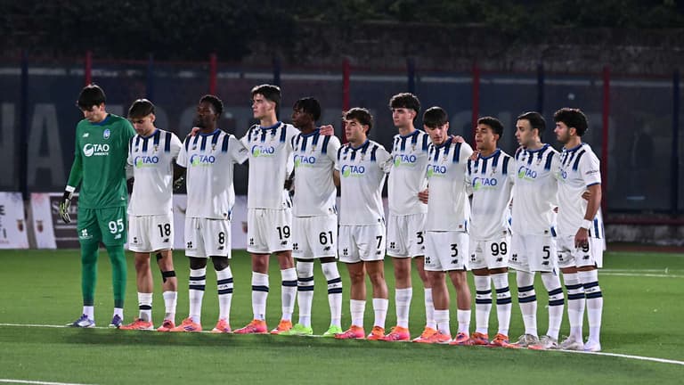 Minuto di raccoglimento per Nicola Pietrangeli - Casertana - Atalanta U23 03-12-2025 037