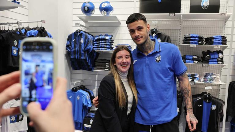 Gianluca Scamacca Meet&Greet presso Atalanta Store Bergamo Centro-0066