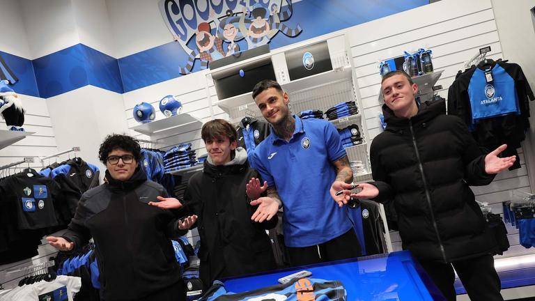 Gianluca Scamacca Meet&Greet presso Atalanta Store Bergamo Centro-0054