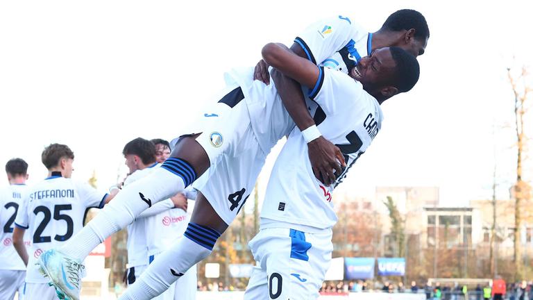 Candas Fiogbe dopogol 2-4 con Lorenzo Riccio-Youth League Young Boys - Atalanta-0124