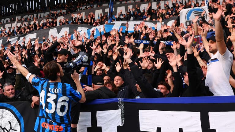 Celebrazione Marten De Roon-Serie A Enilive 25-26 Atalanta-Verona2424