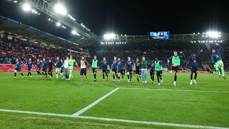 festa a fine partita-Serie A Enilive 2024-25 giornata 36 Atalanta-Roma_0181