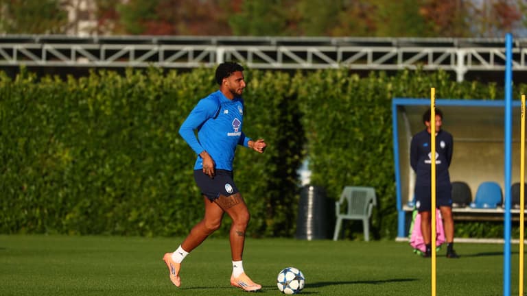 ederson-UCL League Phase MD2 Training0301