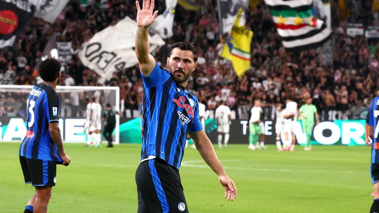 saluto ai tifosi-Serie A Enilive 26-27 Juventus-Atalanta0296